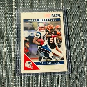🏈 2010 Score Aaron Hernandez Football Card #168 New England Patriots (TL4)